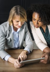 Business Blazer Damen auf oder zugeknöpft